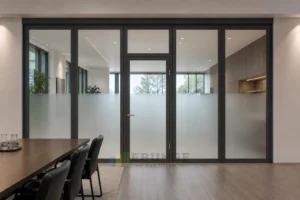 Comment planifier l’intimité visuelle avec des cloisons vitrées mobiles